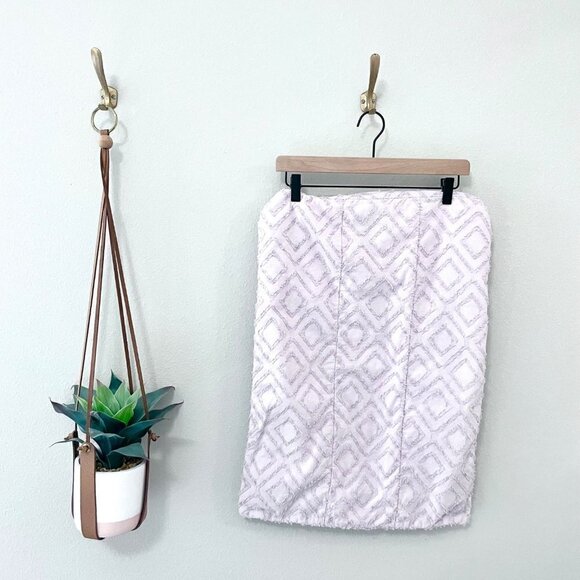 Beddy’s Olivia Luxe Textured Diamond Sham in Purple Standard - Picture 2 of 6